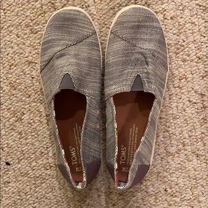 Toms canvas slip-ons